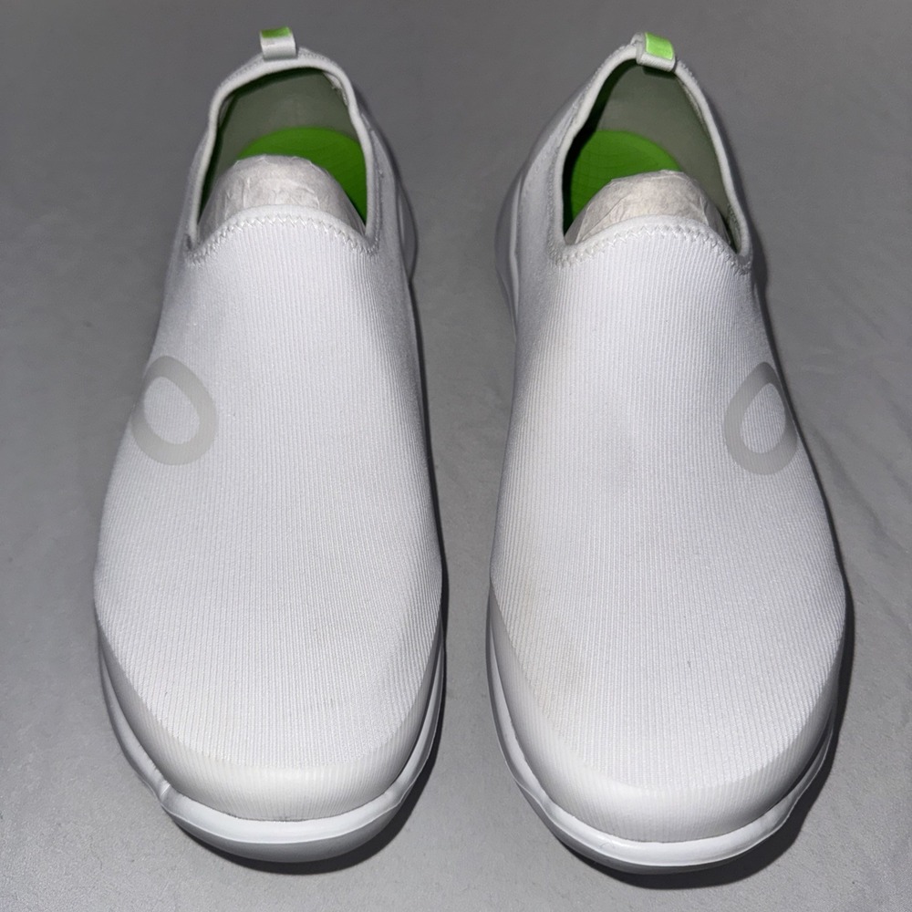 OOFOS White Slip-On Recovery Shoes with Green Insole Accents